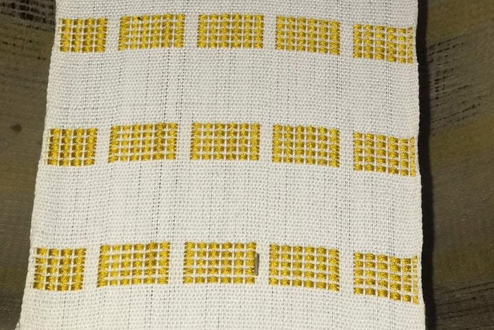 Tour culturale privato dei panni tradizionali di Kente e Adinkra