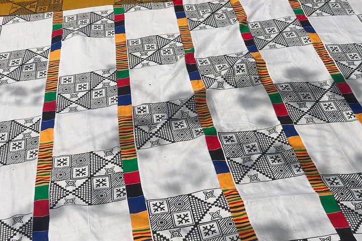 Tour culturale privato dei panni tradizionali di Kente e Adinkra