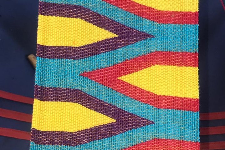 Tour culturale privato dei panni tradizionali di Kente e Adinkra
