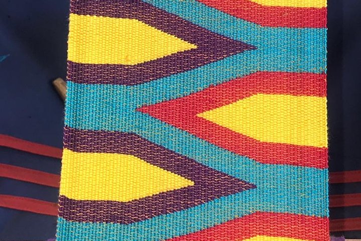 Tour culturale privato dei panni tradizionali di Kente e Adinkra