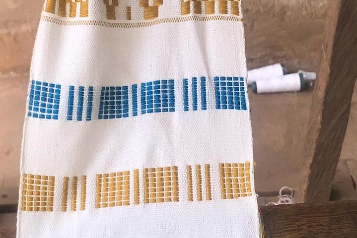 Tour culturale privato dei panni tradizionali di Kente e Adinkra