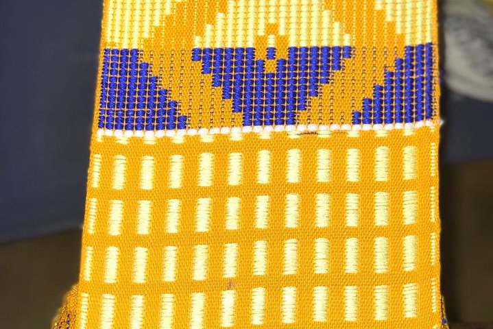 Tour culturale privato dei panni tradizionali di Kente e Adinkra