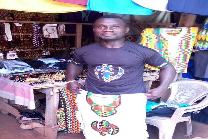 Tour culturale privato dei panni tradizionali di Kente e Adinkra