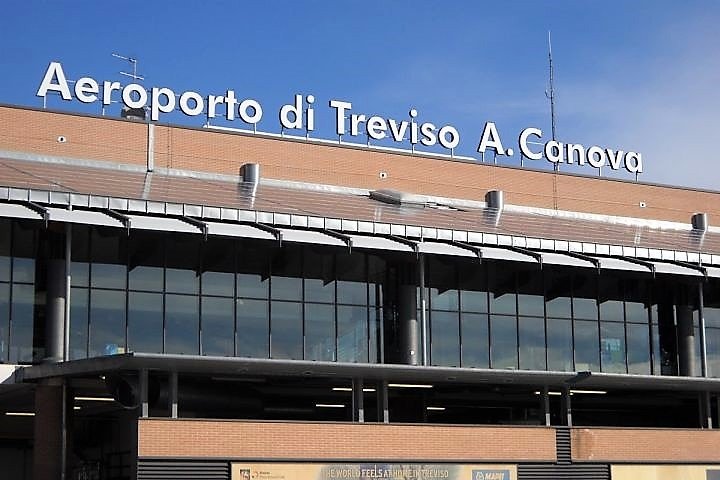 Traslado privado, servicio de chofer, desde el aeropuerto de Treviso a Mestre