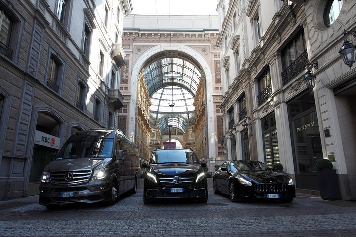 Aeropuerto Milan Malpensa (MXP) a Milán – Traslado privado en minivan