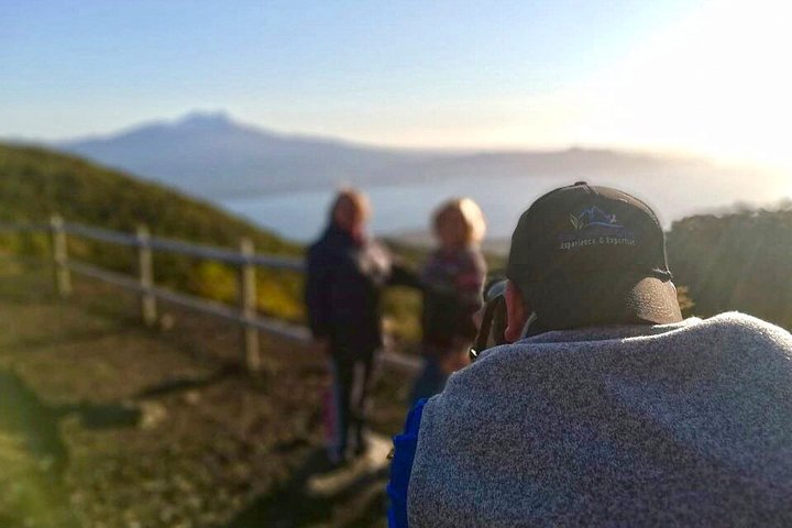 Visite partagée Premium d'une demi-journée au coucher du soleil au volcan Osorno