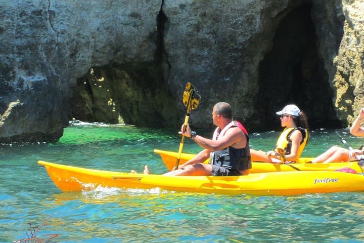 Ponta da Piedade Caves Kajaktocht in Lagos + Snorkelen