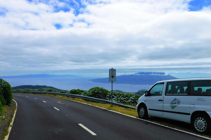 Eiland Faial: een volledige dag met lokale gids, vulkanen en landschappen