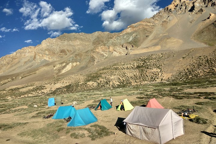 Tour privado de 9 días en bicicleta por la autopista de Manali a Leh