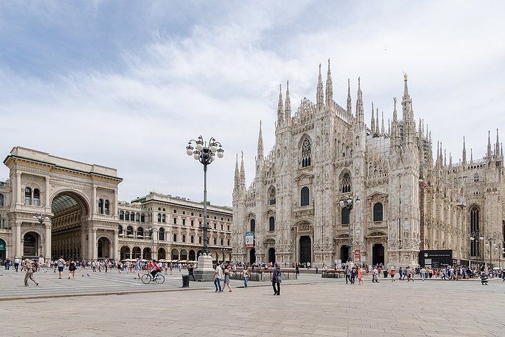 Luchthaventransfer: Malpensa Airport MXP naar Milaan per luxe busje