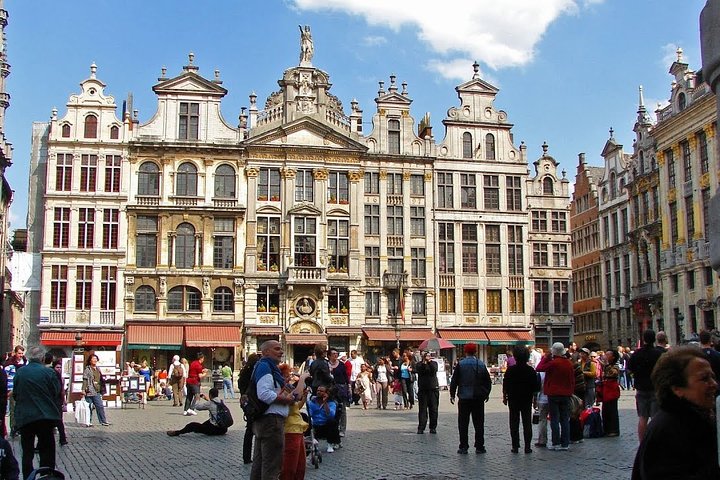 Traslado privado: aeropuerto de Bruselas BRU a Bruselas en furgoneta de lujo