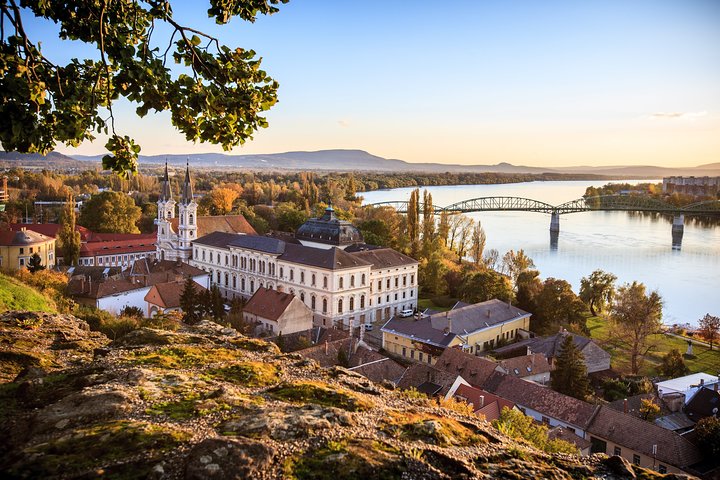 Fascino di Esztergom: un tour privato a piedi dei suoi splendidi siti