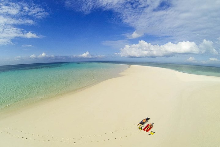 Piquenique de dia inteiro em Sandbank na Ilha de Pemba