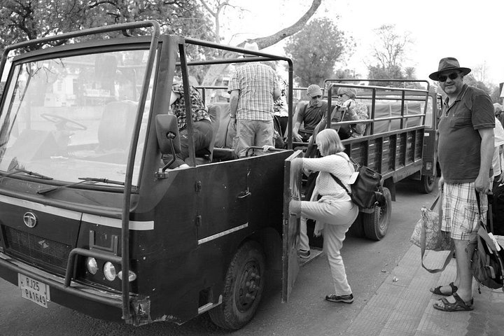 Ranthambore - Deling Tiger Safari i Canter 20 seter kjøretøy