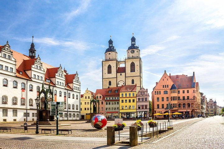 Private Transfer: Brandenburg Airport BER to Berlin by Luxury Van