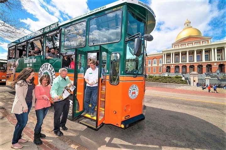 Boston Hop-On Hop-Off Trolley Tour met 13 haltes