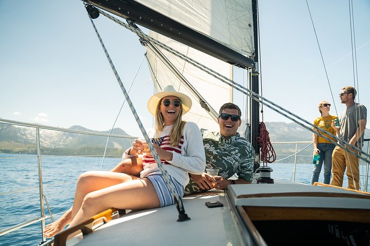 2-stündige Segelkreuzfahrt auf dem Lake Tahoe