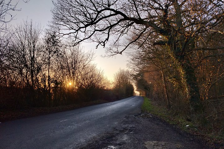 A excursão privada de um dia de bicicleta elétrica em Cotswolds começa perto de Oxford