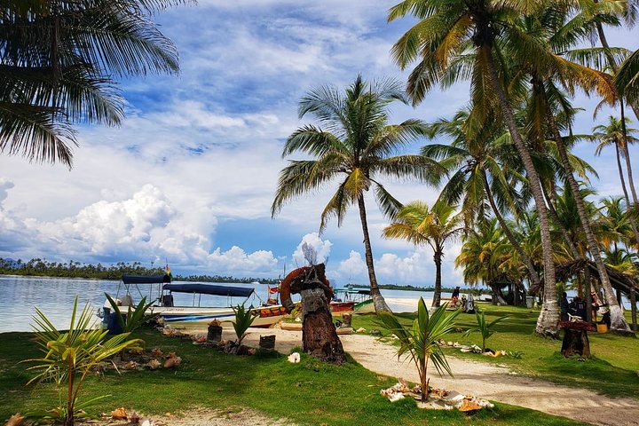 San Blas Islands 4D / 3N tur med hollændere Cays & Boat Tour