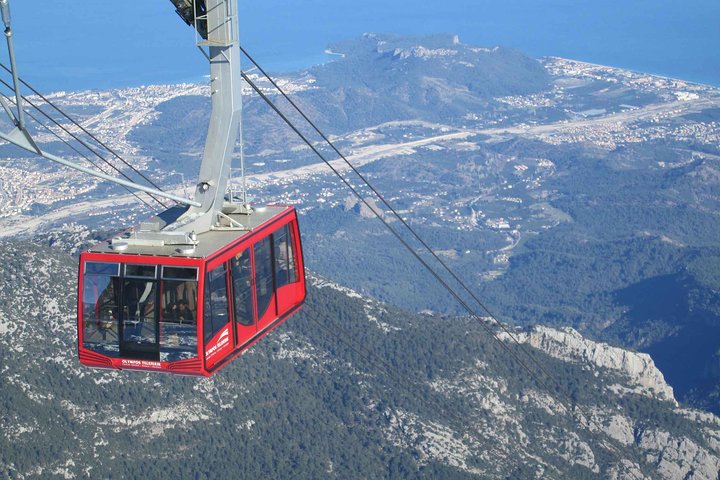 Olympos Cable Car Ride till Tahtali Mountains från Kemer