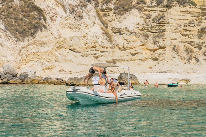 Sella del Diavolo båttur: 4 svømmestopp, snorkling, Prosecco