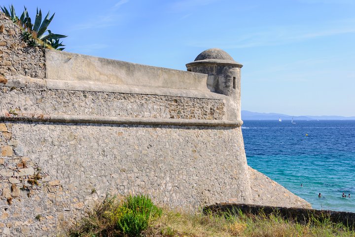 Corsica Ajaccio Private Tour mit Fahrer und optionalem Guide mit Hoteltransfer