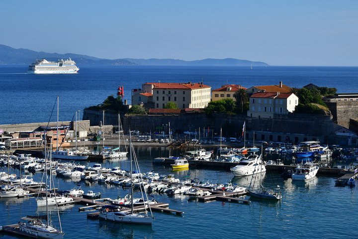 Corsica Ajaccio Private Tour mit Fahrer und optionalem Guide mit Hoteltransfer