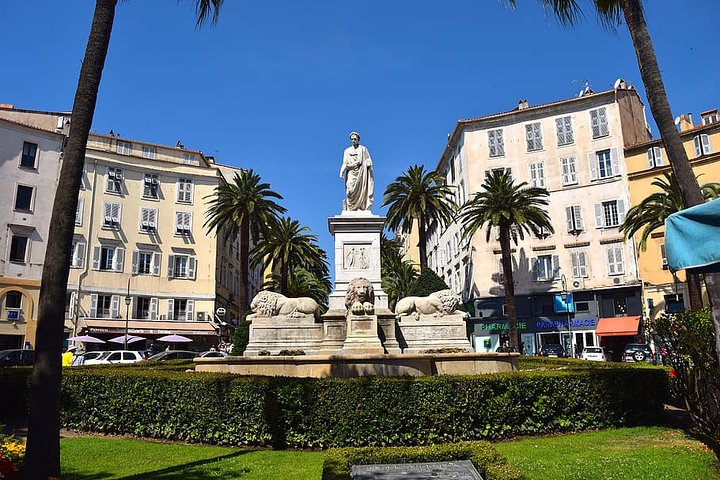 Corsica Ajaccio Private Tour mit Fahrer und optionalem Guide mit Hoteltransfer