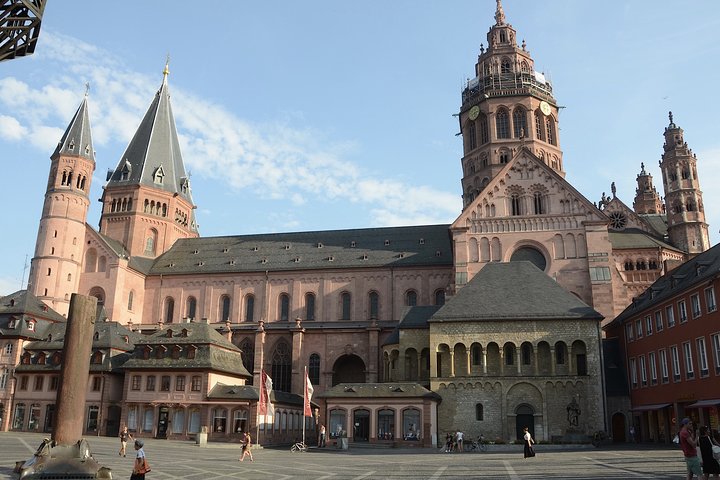 Tour guidato privato di 2 ore a piedi: Gutenberg e la cattedrale di Magonza