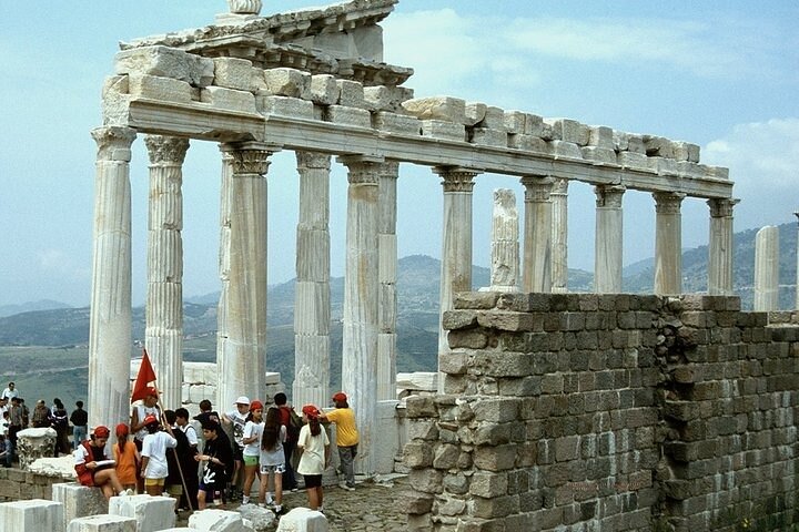 Traslados privados Ciudad de Esmirna o Adnan Menderes Apt a / desde Pergamon Antic City