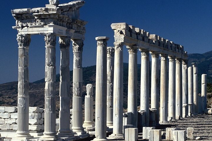 Traslados privados Ciudad de Esmirna o Adnan Menderes Apt a / desde Pergamon Antic City