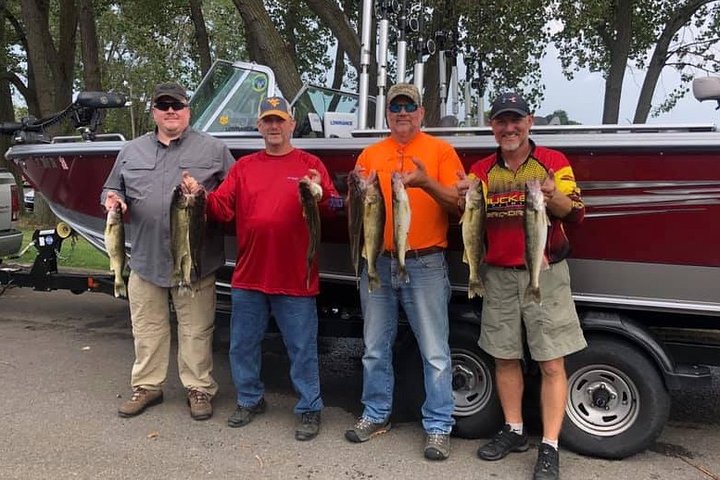 Private Lake Erie Walleye Angelcharter in Erie PA