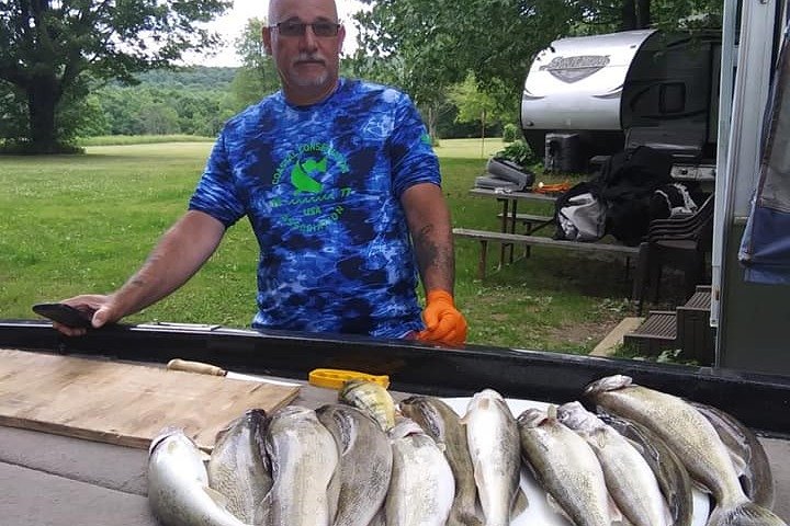 Private Lake Erie Walleye Angelcharter in Erie PA