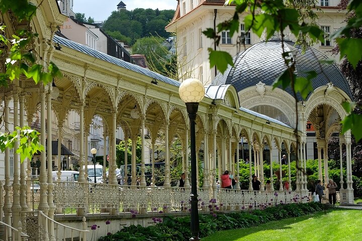 Tour privato a piedi di Karlovy Vary con una guida professionale