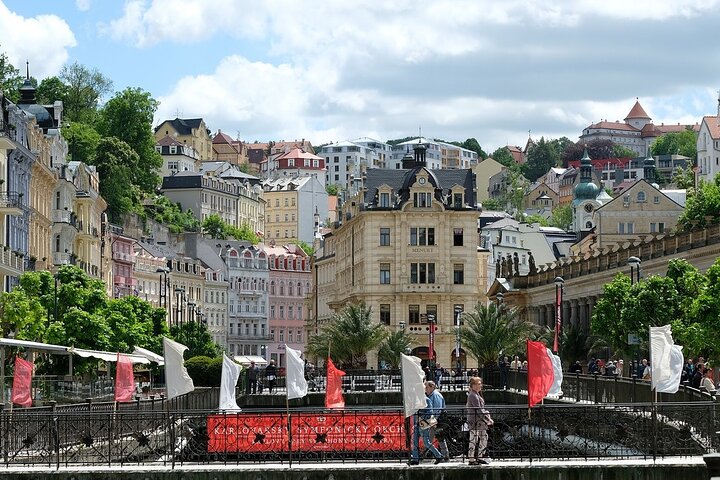 Tour privato a piedi di Karlovy Vary con una guida professionale