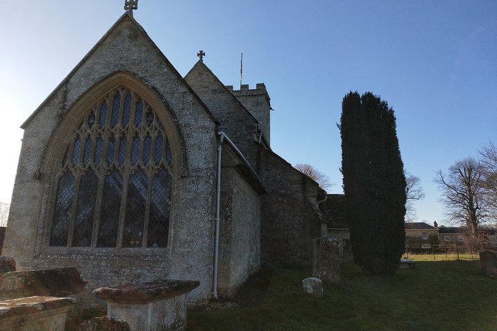 A excursão privada de um dia de bicicleta elétrica em Cotswolds começa perto de Oxford