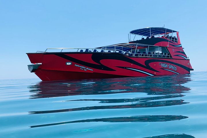 Rask båt til Symi med svømmestopp ved St George's Bay! (Bare 1 times reise)