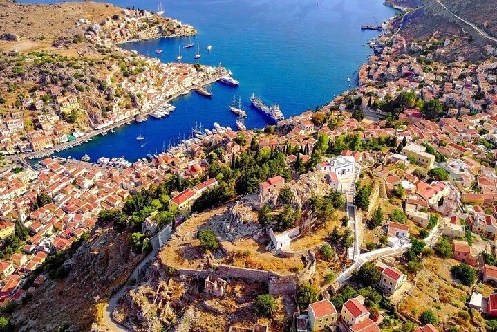 Rask båt til Symi med svømmestopp ved St George's Bay! (Bare 1 times reise)
