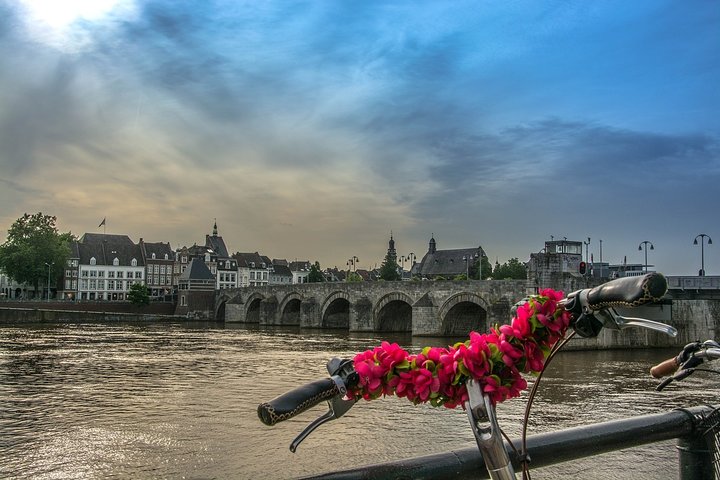 Tour privado a pie por Maastricht con guía profesional