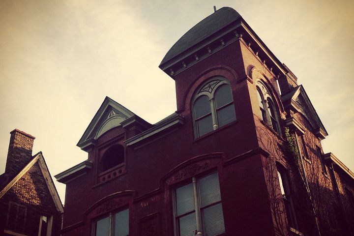 Old Louisville Ghost Tour som anbefalt av The New York Times @ 4th og Ormsby
