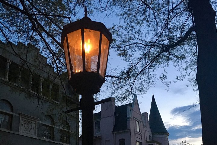 Old Louisville Ghost Tour som anbefalt av The New York Times @ 4th og Ormsby