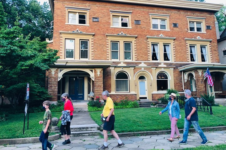 Old Louisville Ghost Tour som anbefalt av The New York Times @ 4th og Ormsby