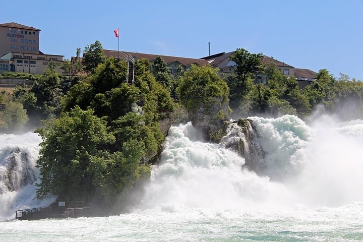 Tagestour Rheinfall von Schaffhausen mit Stein am Rhein und Besuch von Konstanz