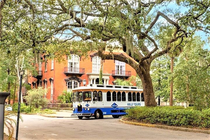 Savannah Land & Sea Combo: City Sightseeing Trolley Tour med Riverboat Cruise