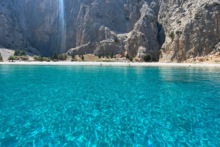 Rask båt til Symi med svømmestopp ved St George's Bay! (Bare 1 times reise)