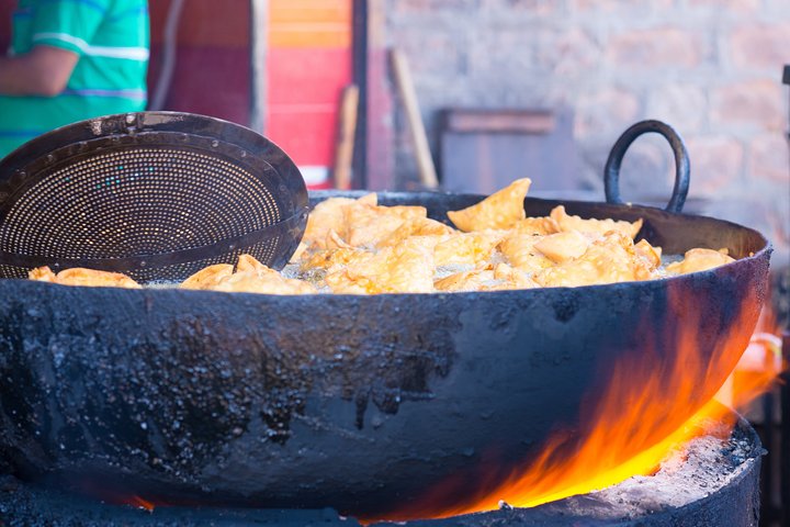 Prayagraj Food Crawl (2 uur begeleide lokale voedselproeverij)