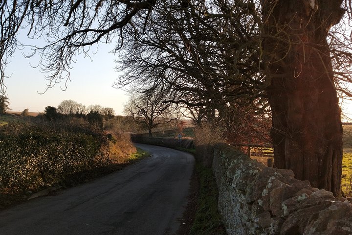 A excursão privada de um dia de bicicleta elétrica em Cotswolds começa perto de Oxford