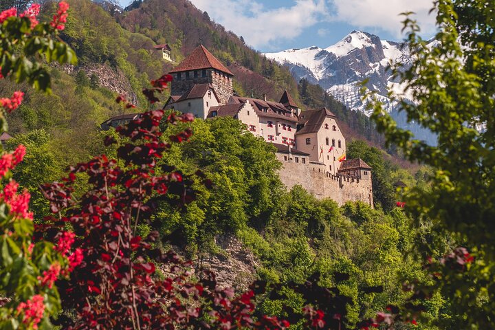 Explore Vaduz in 60 minutes with a Local