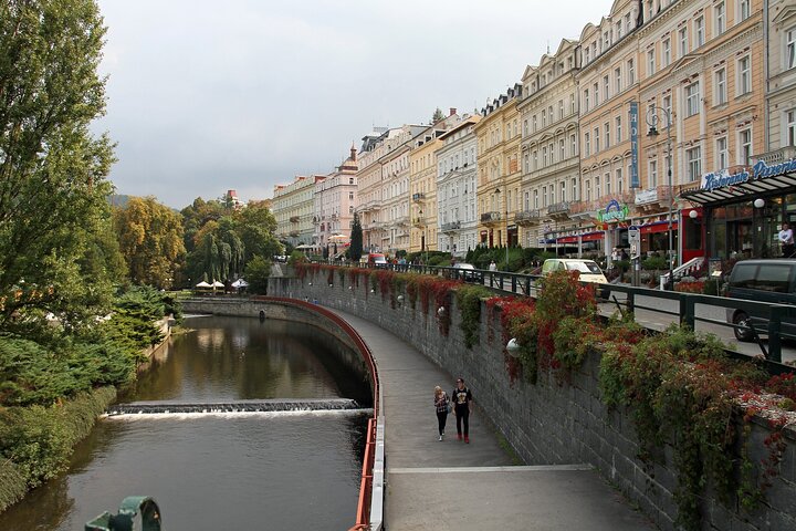 Destaques turísticos de Karlovy Vary em uma excursão privativa de meio dia com um local