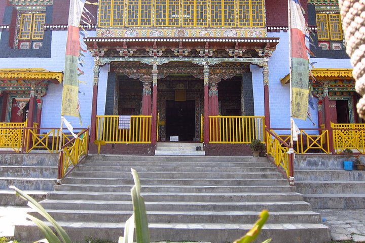 Lo más destacado de Pelling with Budha Park (visita guiada de día completo en coche)